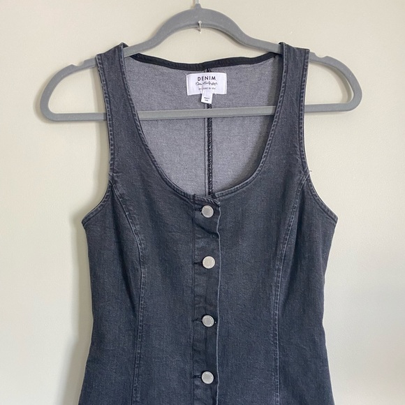 Button up denim dress with pockets! - Picture 5 of 9